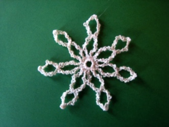 Tied Snowflake - 014