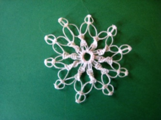 Tied Snowflake - 031