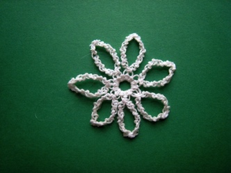 Tied Snowflake - 083