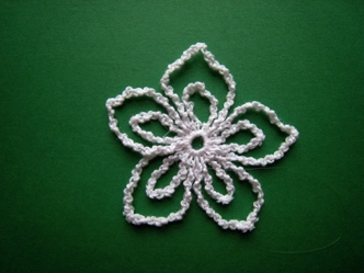 Tied Snowflake - 090