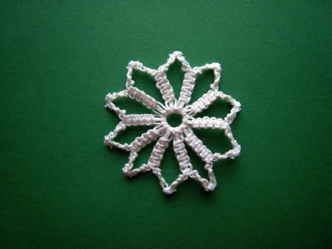 Tied Snowflake - 129